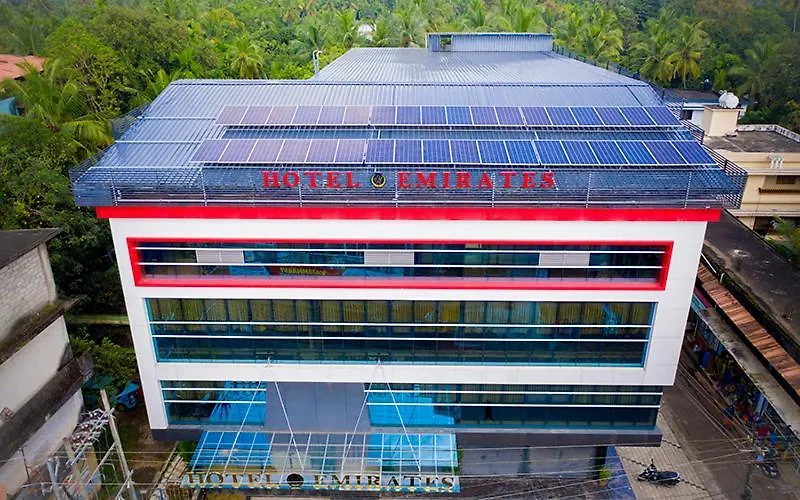 Hotel Emirates Kannangad