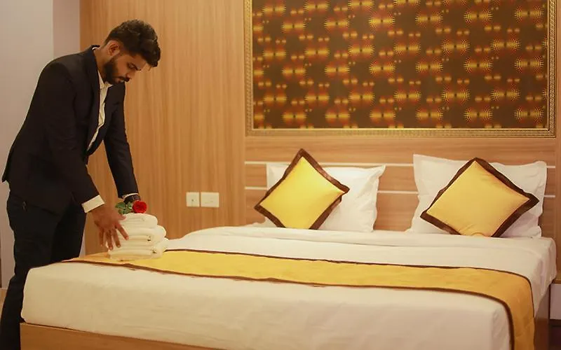 Hotel Emirates Kannangad